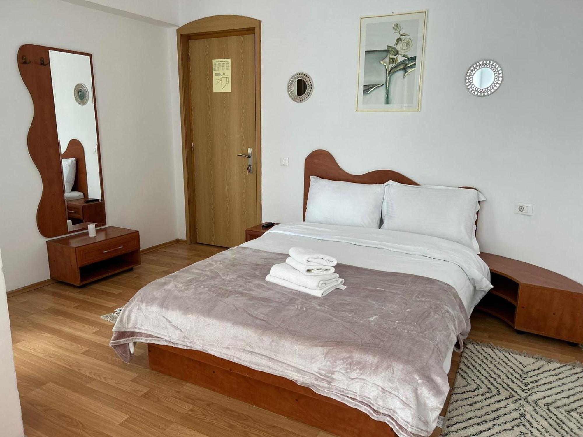 Ambra Room'S Brasov Exterior photo