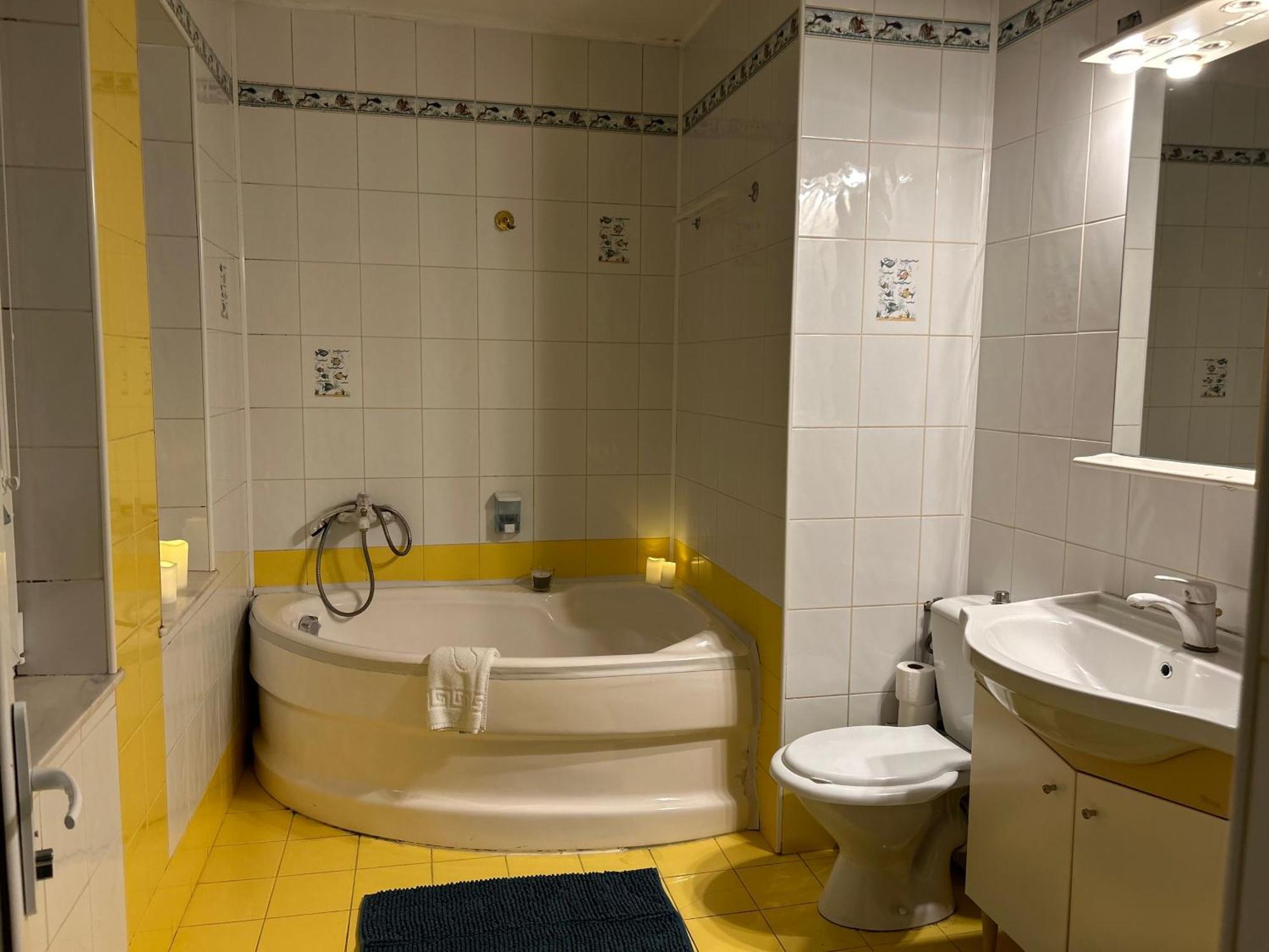 Ambra Room'S Brasov Exterior photo